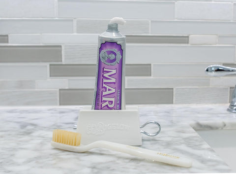 Marvis Jasmin Mint Toothpaste – 3.8 oz | Floral Mint Flavor, Fights Tartar & Plaque, Freshens Breath